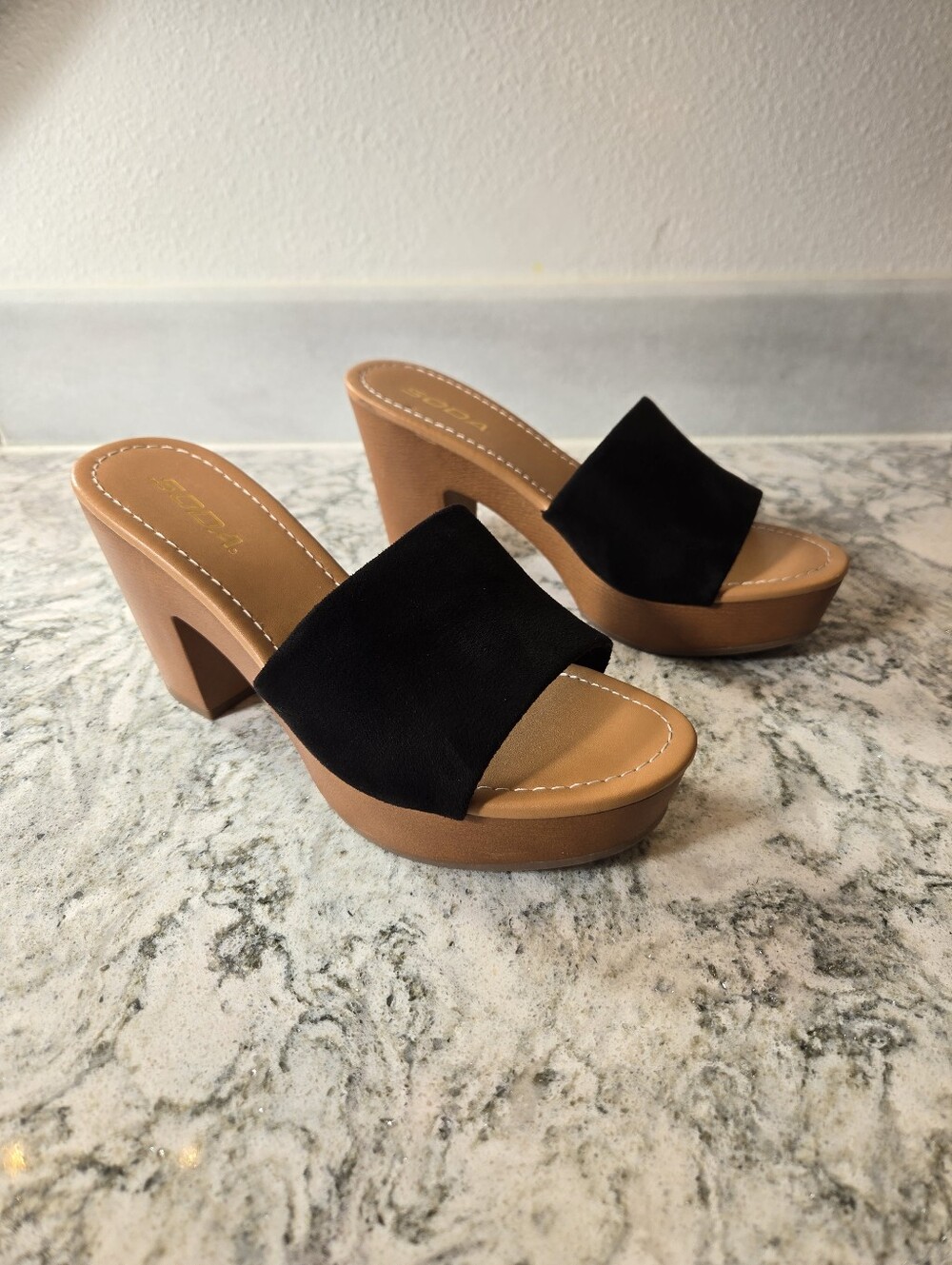 Soda Black Suede Slide Platform Heels Sz 8.5